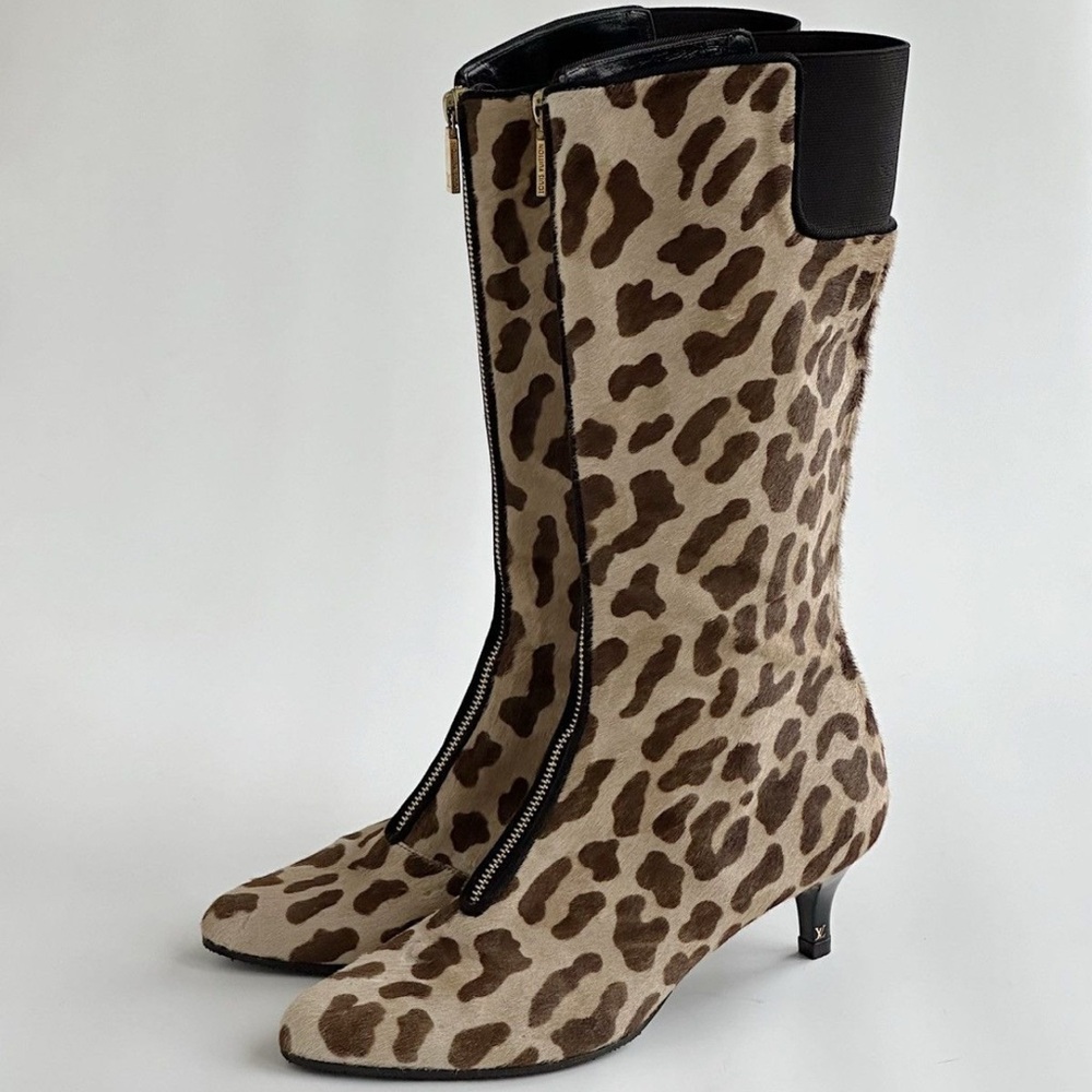 Louis Vuitton Pony Hair Giraffe Print Boots - Picture 4 of 10